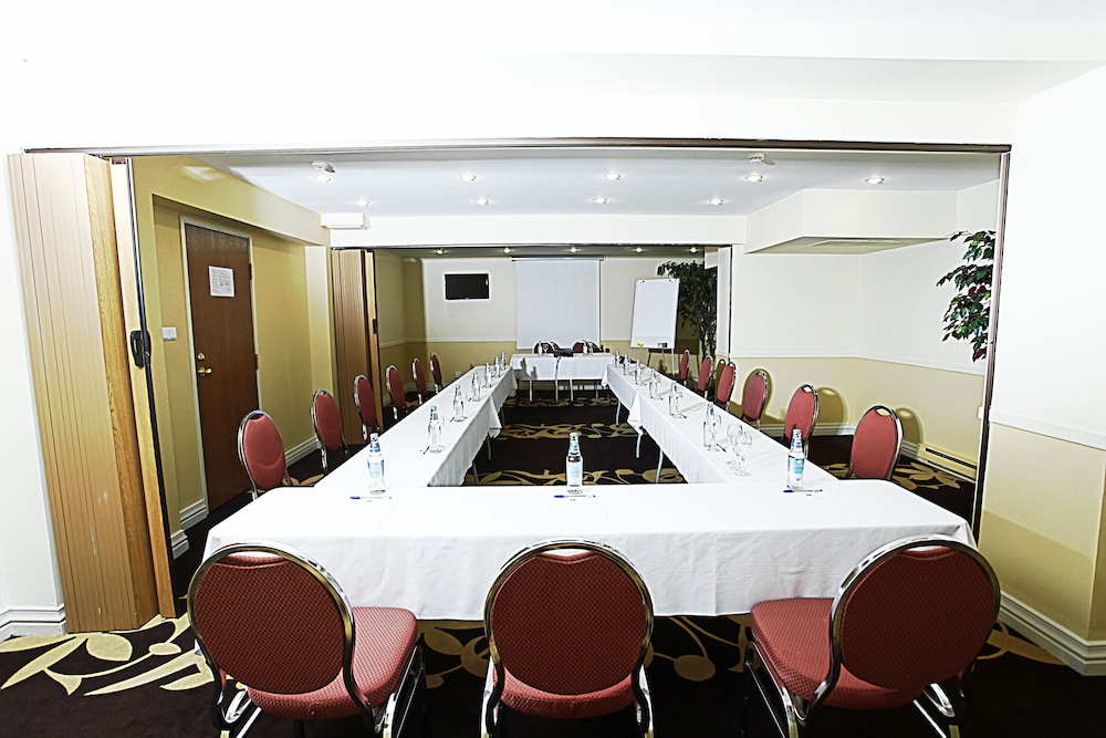 Airport Hotel Mara 44/54