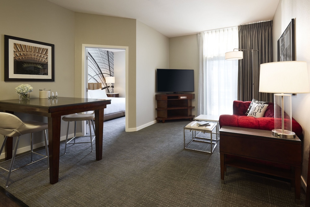 Archer Hotel Falls Church 38/65