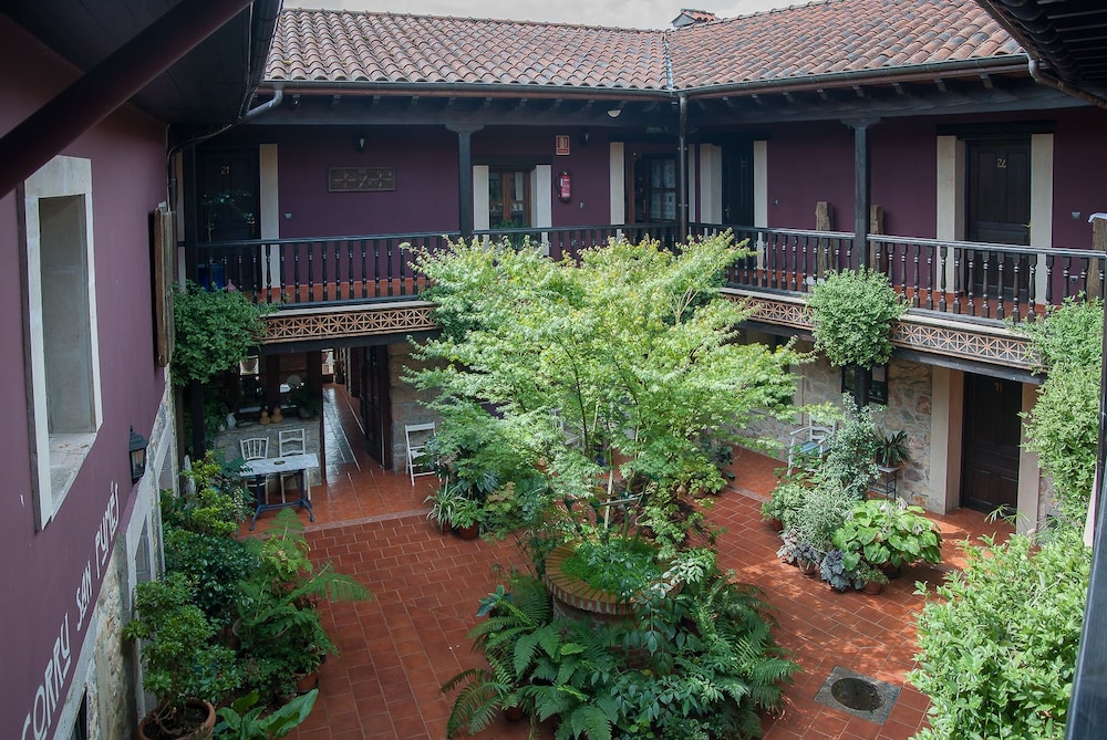 Hotel Corru San Pumés 41/50