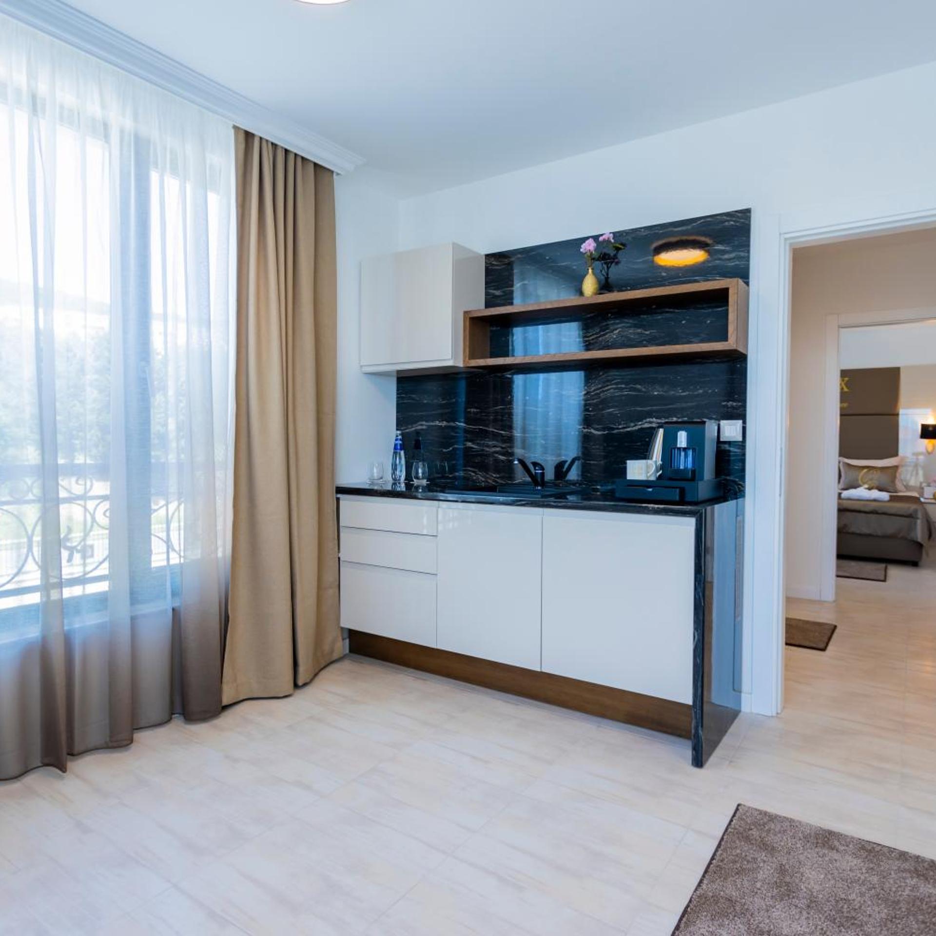 Onyx Beach Residence 7/50