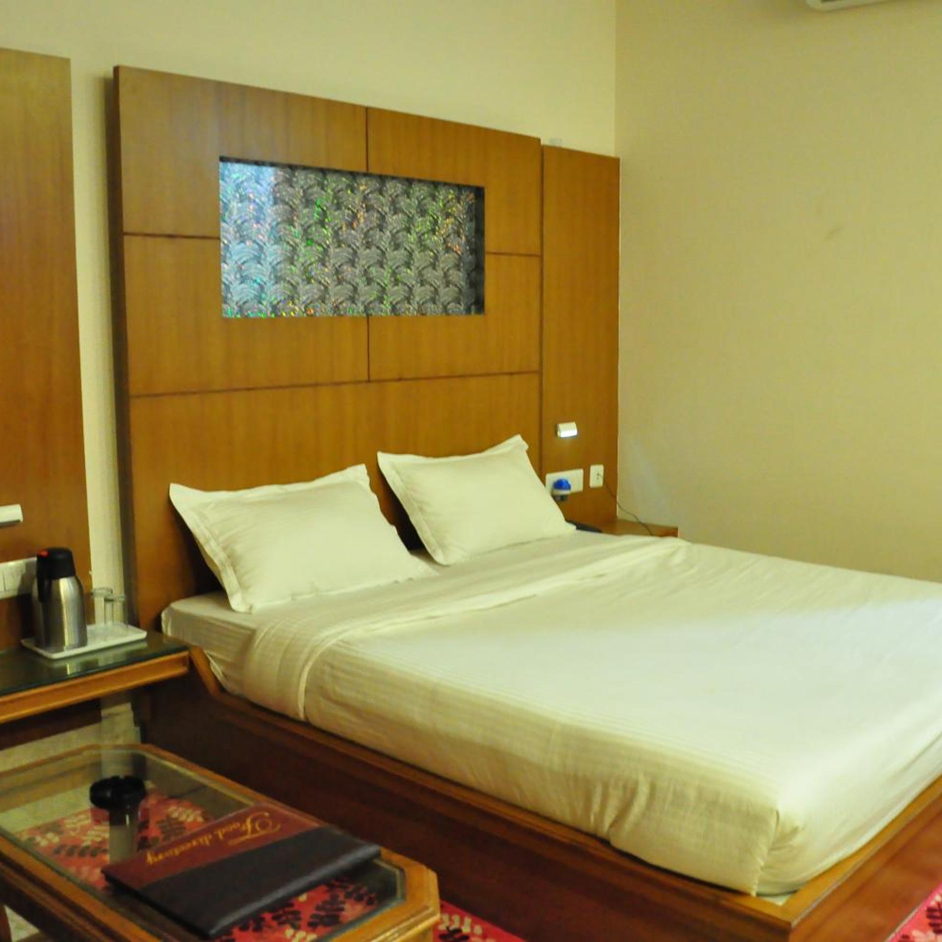 Hotel Basera Brij bhoomi 24/43