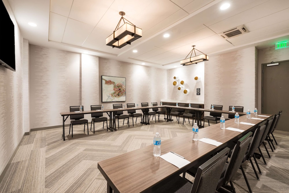 Hampton Inn & Suites Miami Wynwood Design District 39/45