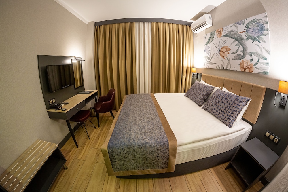 Levor Hotel 15/50