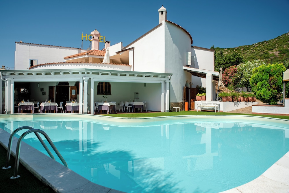 Hotel Ristorante L'aragosta 4/48