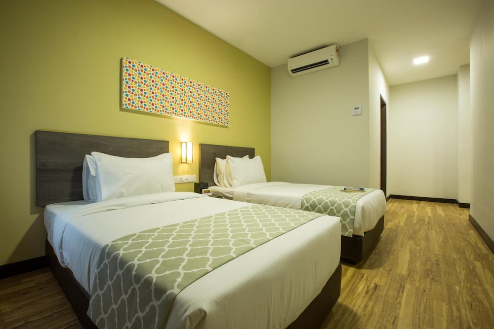 Humaira Hotel 6/41