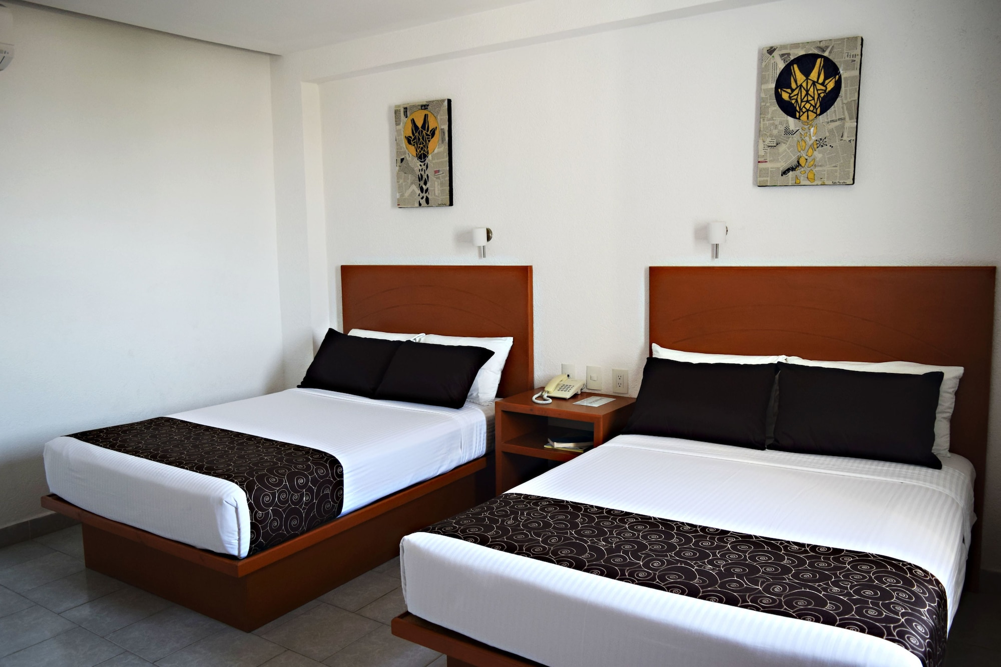 Standard, 2 Double Beds