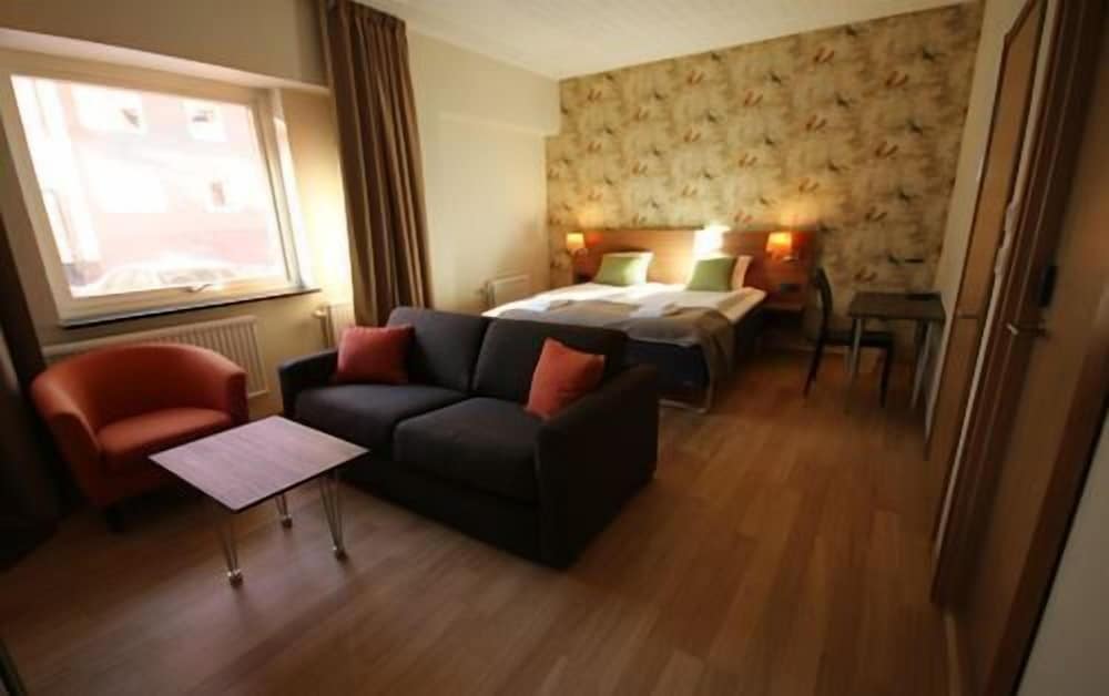 Naran Hotell 23/30