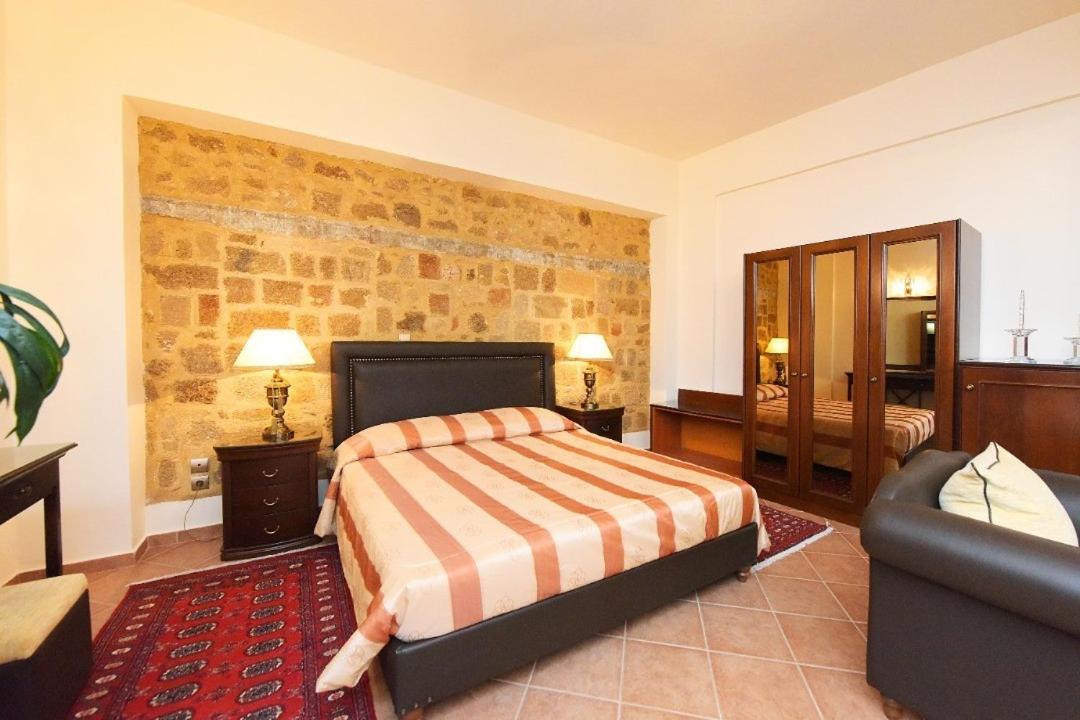 Paris Hotel 20/58