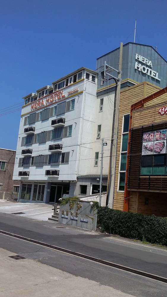Hera Hotel photo1