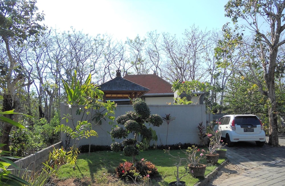 Avisara Villa and Guest House 2/50