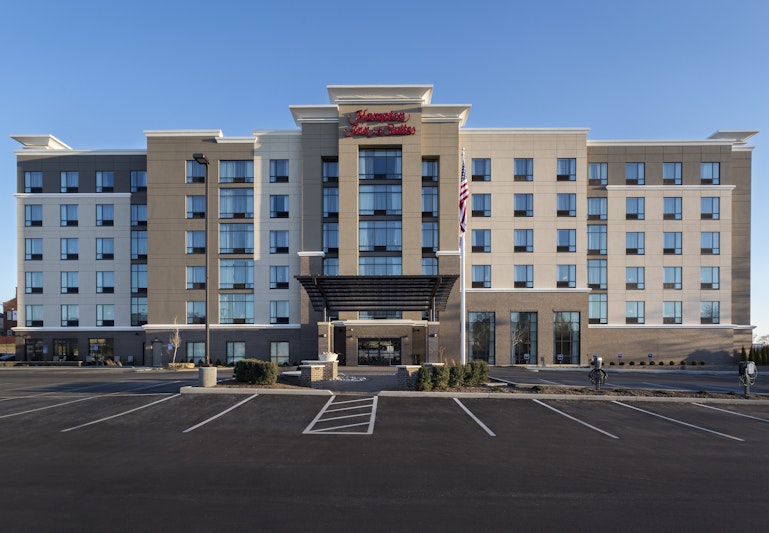 Hampton Inn & Suites Newport-Cincinnati 41/44