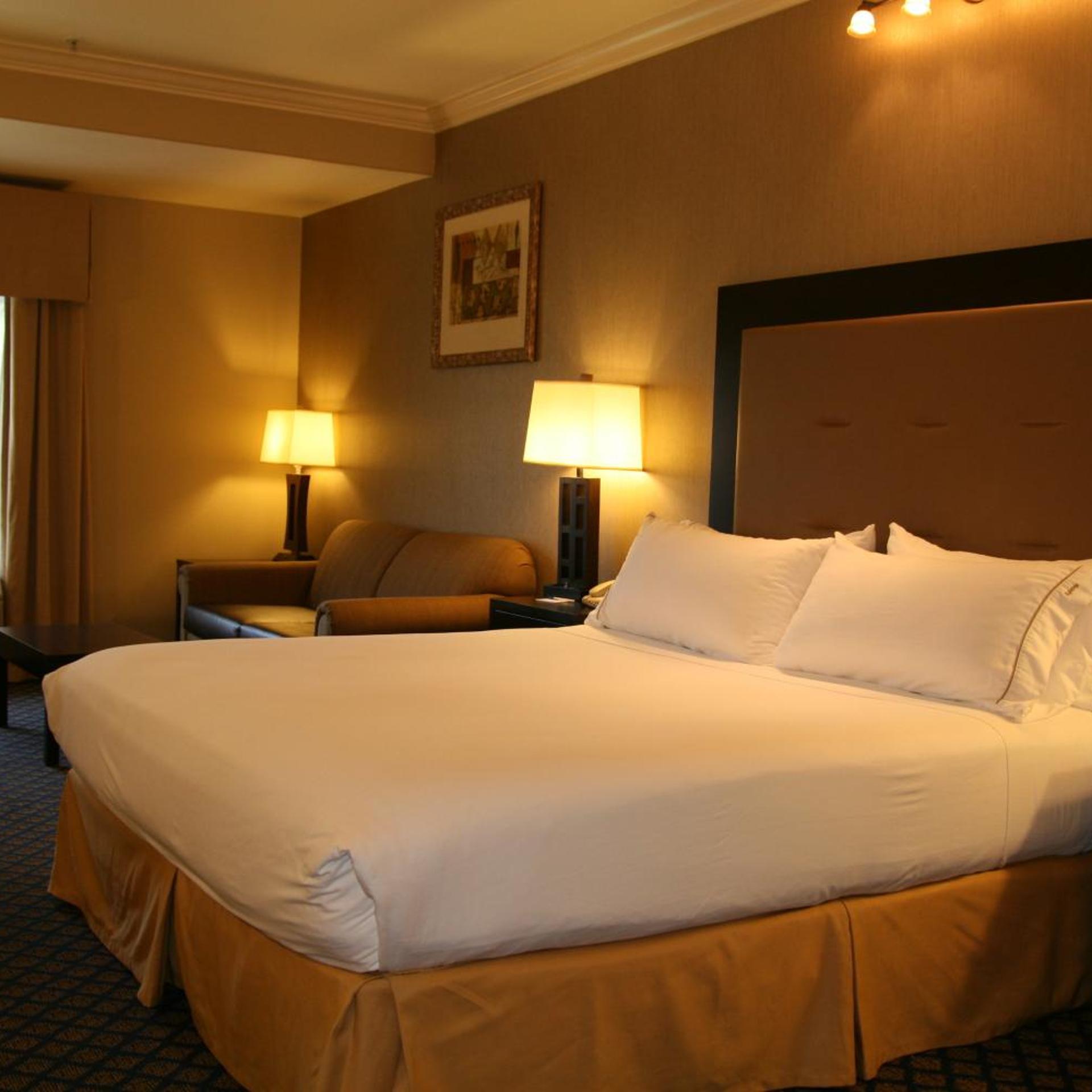 Xtra Space, Standard, King Bed