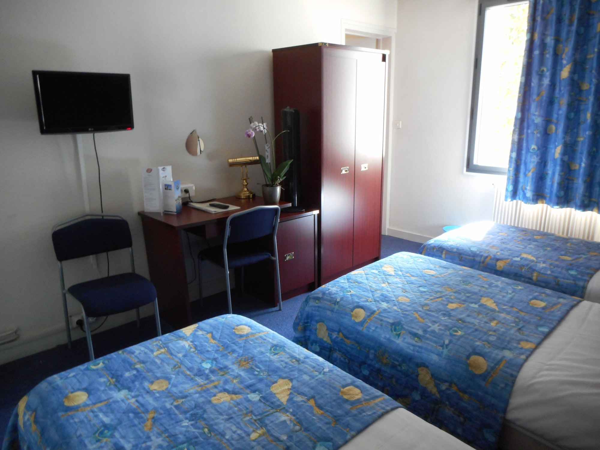 Standard, Triple, 3 Beds, Les Gens de Mer La Rochelle 5/7