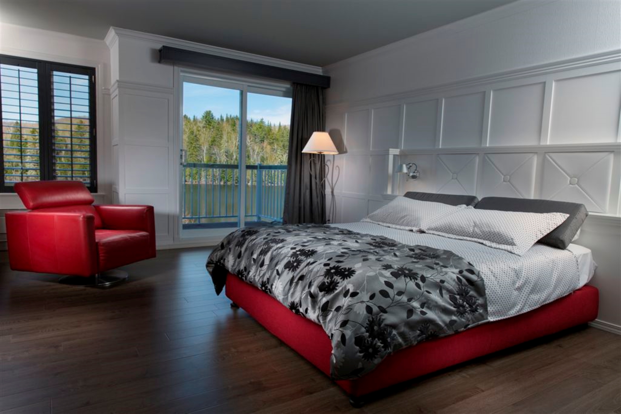 Auberge du Lac-a-l'Eau-Claire 6/28