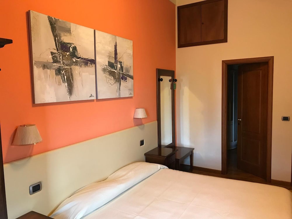HOTEL MEDICI 12/41