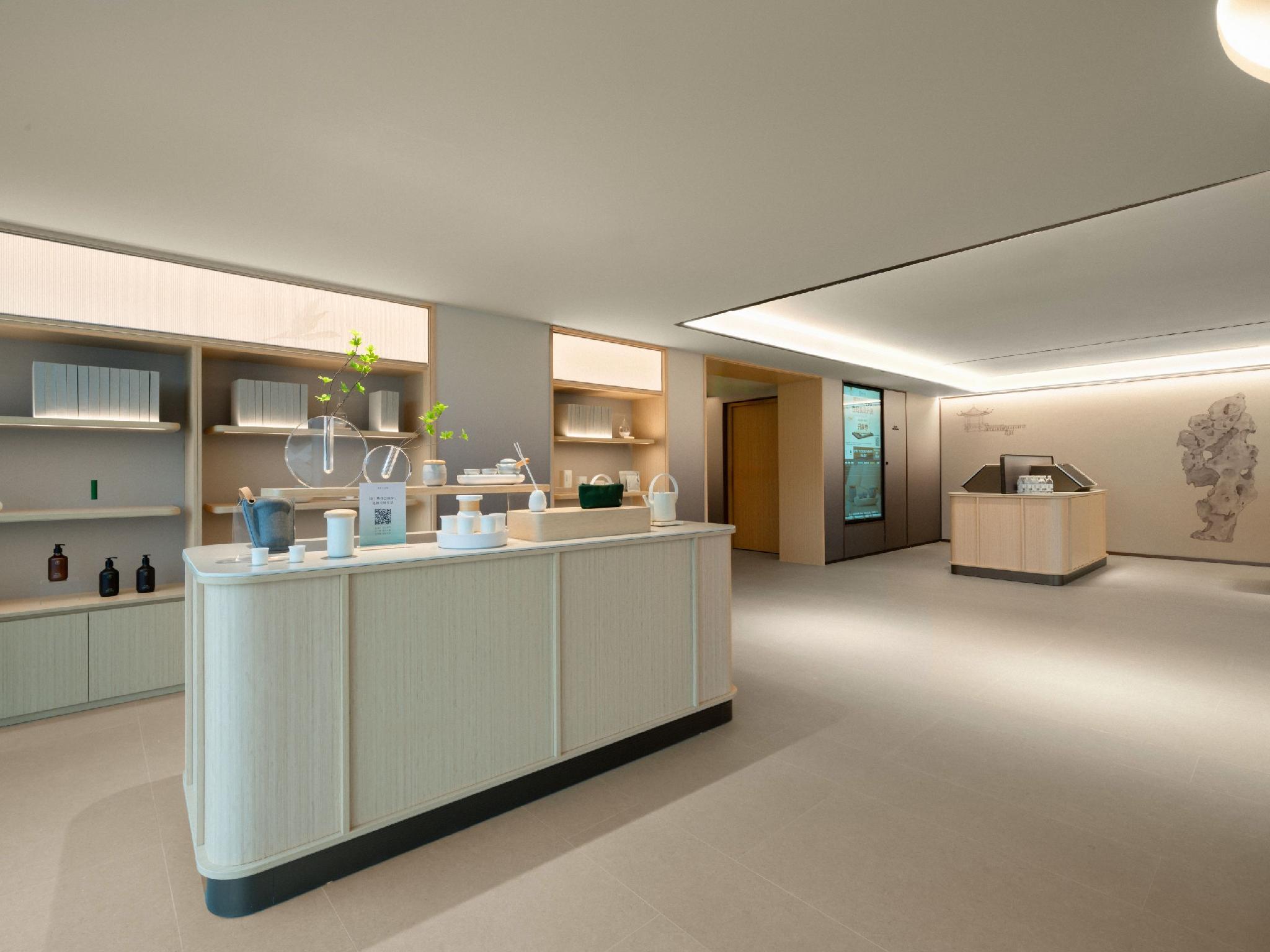 Ji Hotel (Beijing Road Pedestrian Street Tianzi Wharf) 13/50