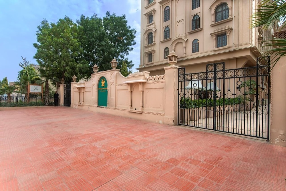 Chandra Raj Mahal 29/34