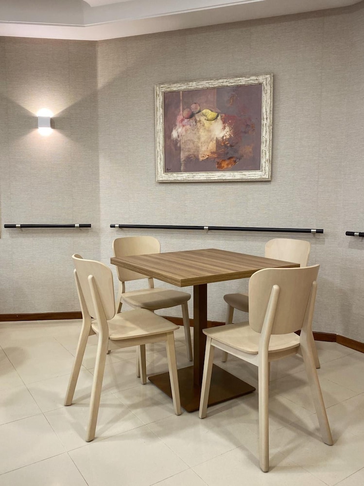 Ciudad de Compostela Hotel 15/22