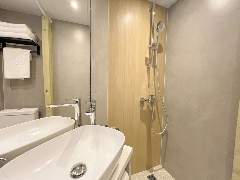 Urbanwood Hung Hom 40/50