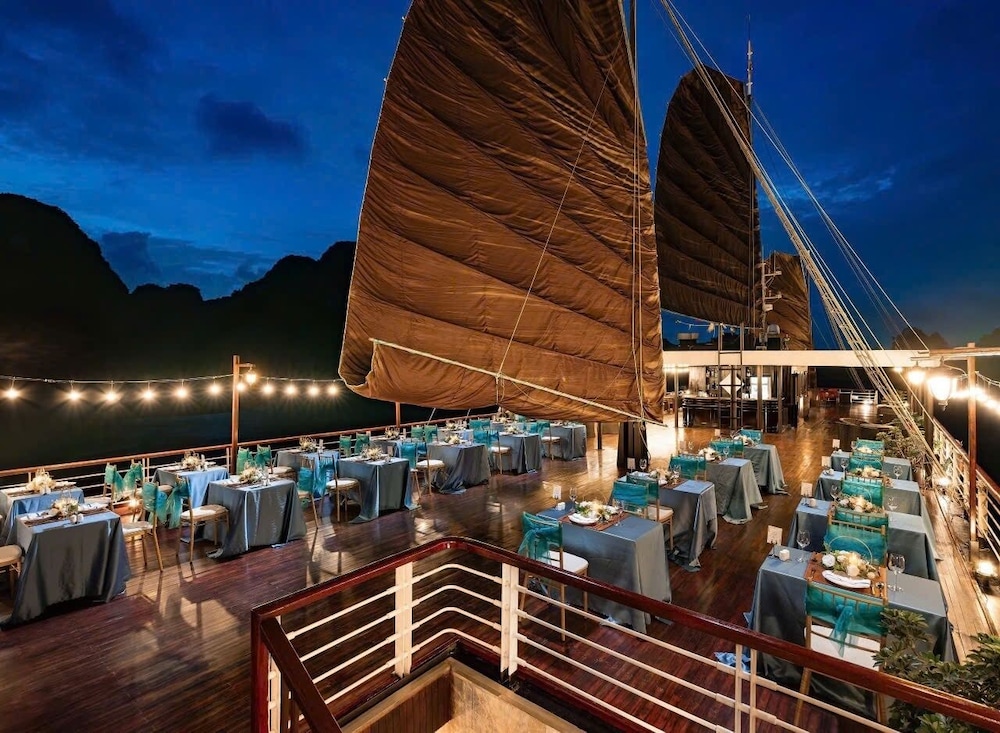 Omina Hanoi Hotel 46/50