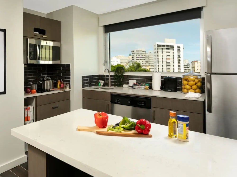 Hyatt House San Juan 51/74