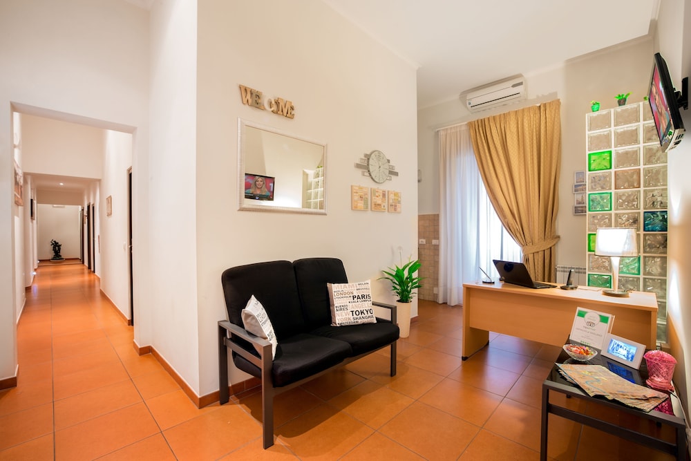 Ottaviano Guest House 25/33