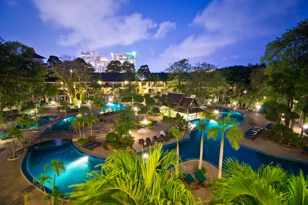 The Green Park Resort 53/65