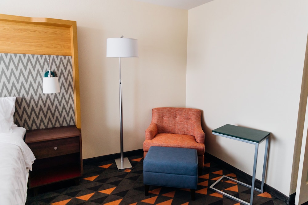 Holiday Inn Hotel Suites Phoenix Mesa Chandler 28/56