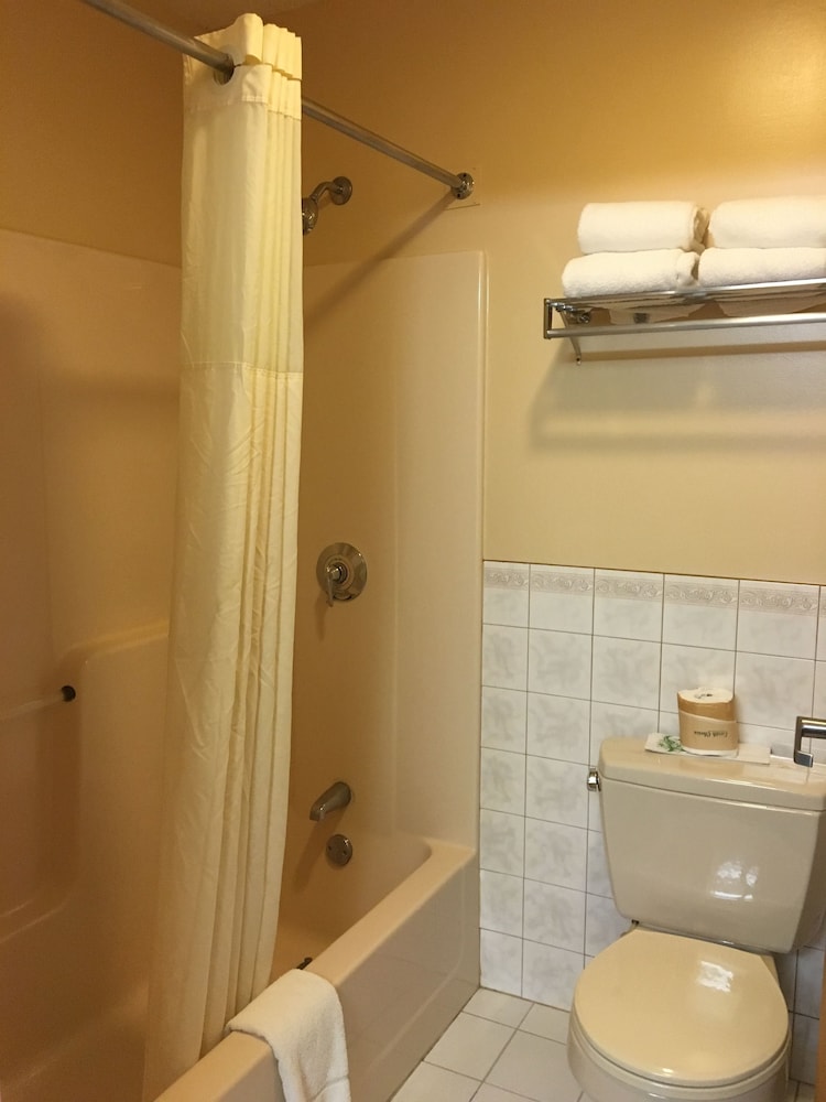 Cabot Inn and Suites 48/50