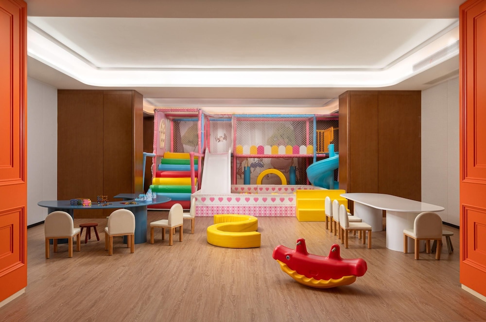 La Quinta by Wyndham Suzhou Yangshan 17/18