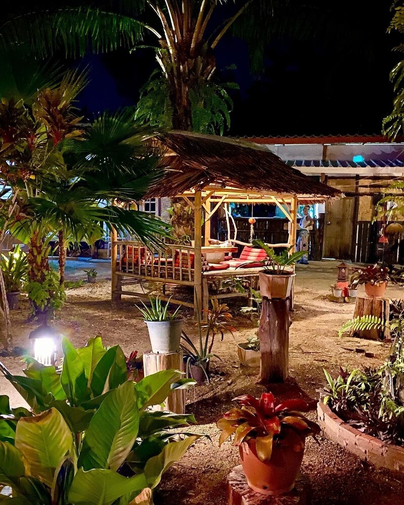 Leaf House Bungalow - Hostel 3/50