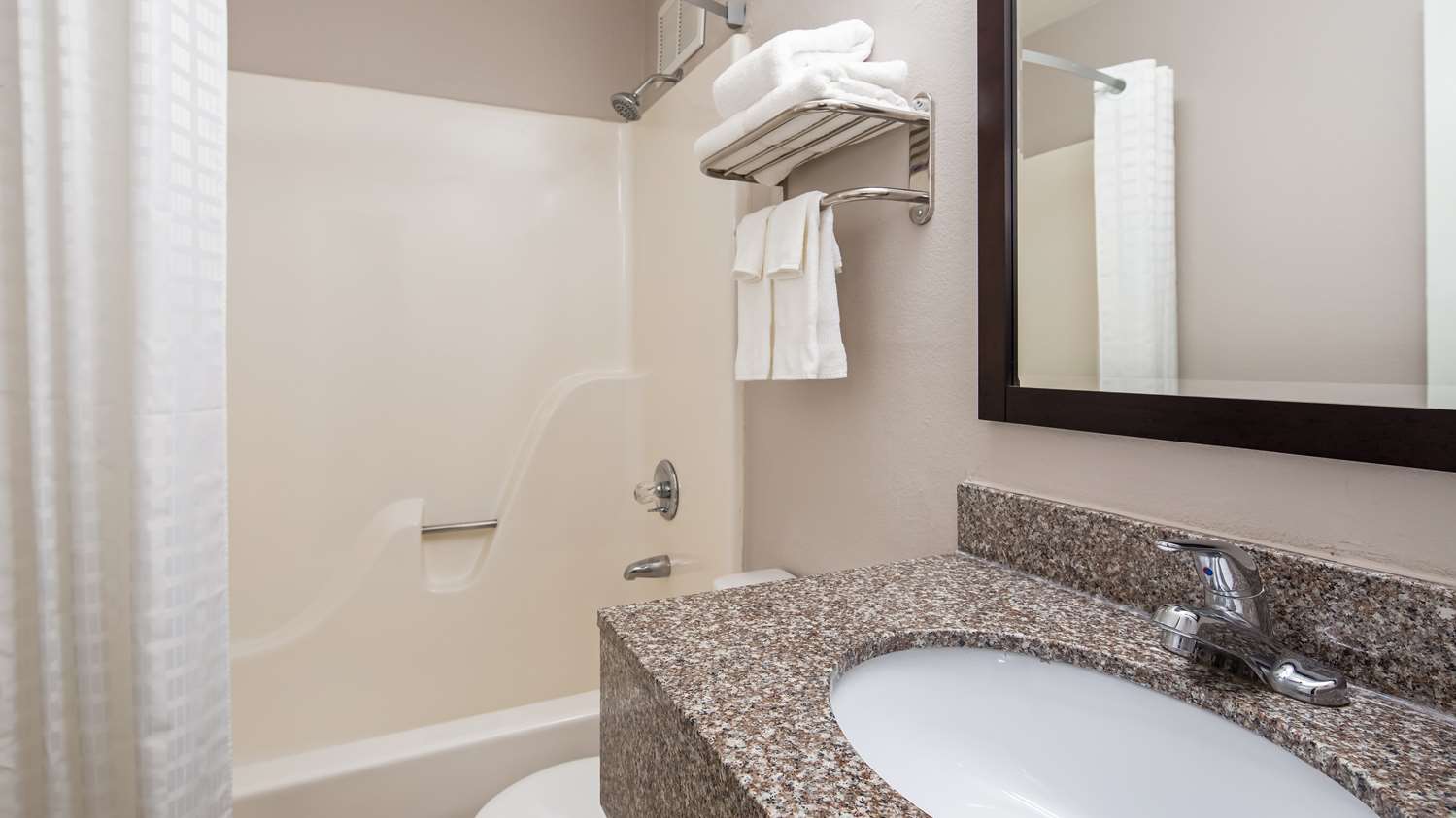 غرفة بسريرين مزدوجين، Florence Inn 3/4