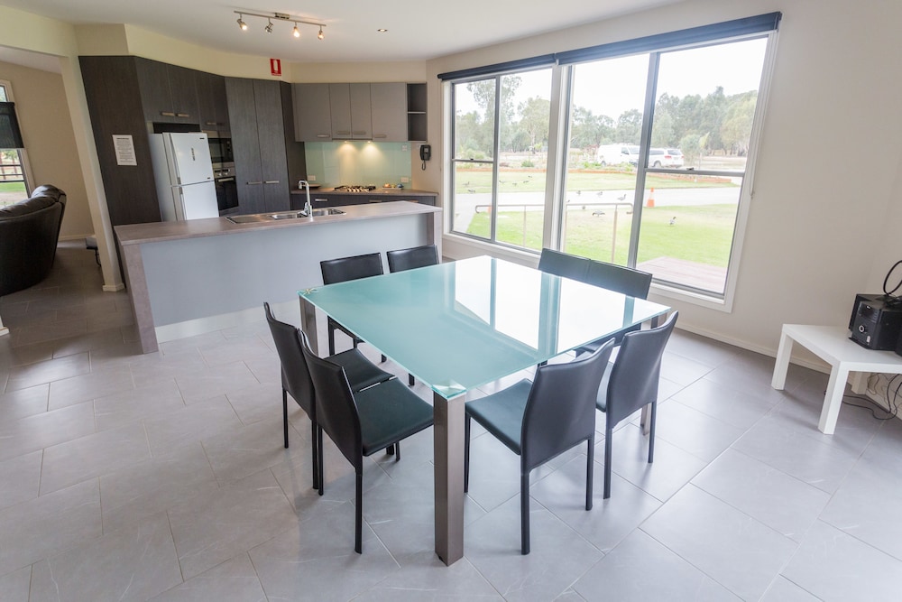 TINDARRA RESORT 49/73