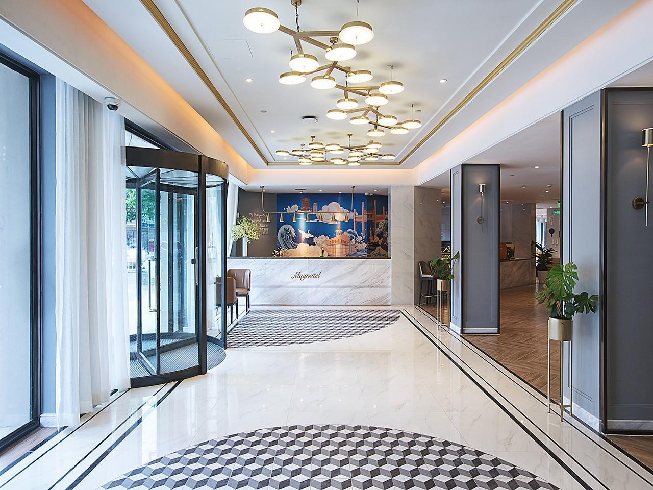 Baiyulan Hotel (Wuhan Meiyuan Xiaoqu Metro Station Dingziqiao) 4/27