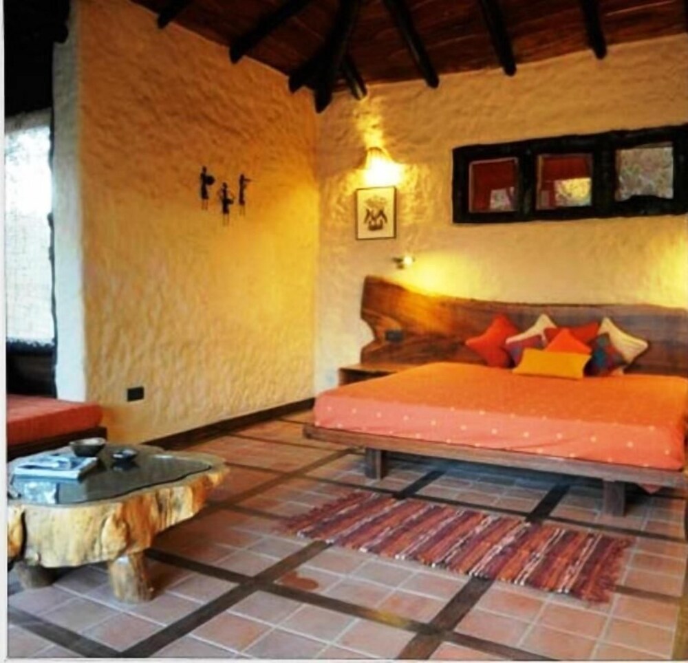 Kanha Earth Lodge 13/50