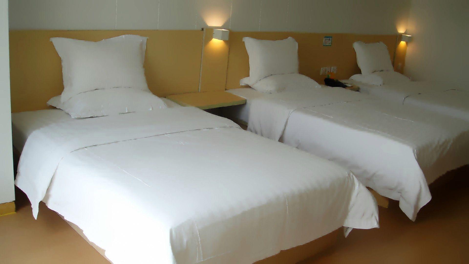 7 Days Inn (Taicang Shanghai East Road) 23/40