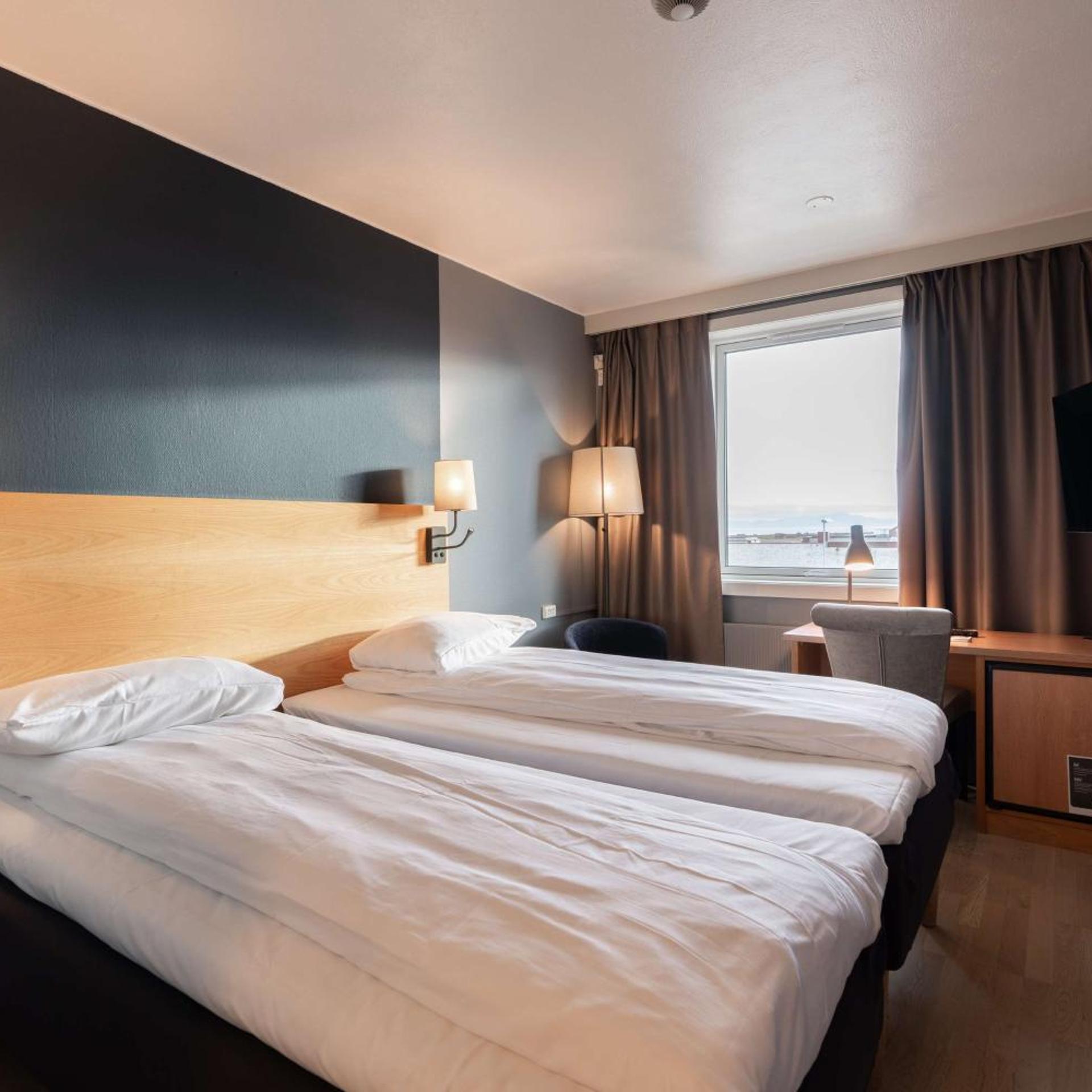 Room, Twin Beds