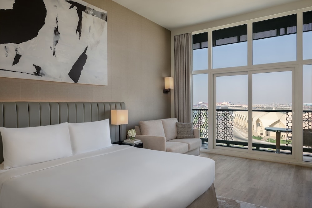 2 Bedroom Suite Pool View Balcony   Theme Park Access