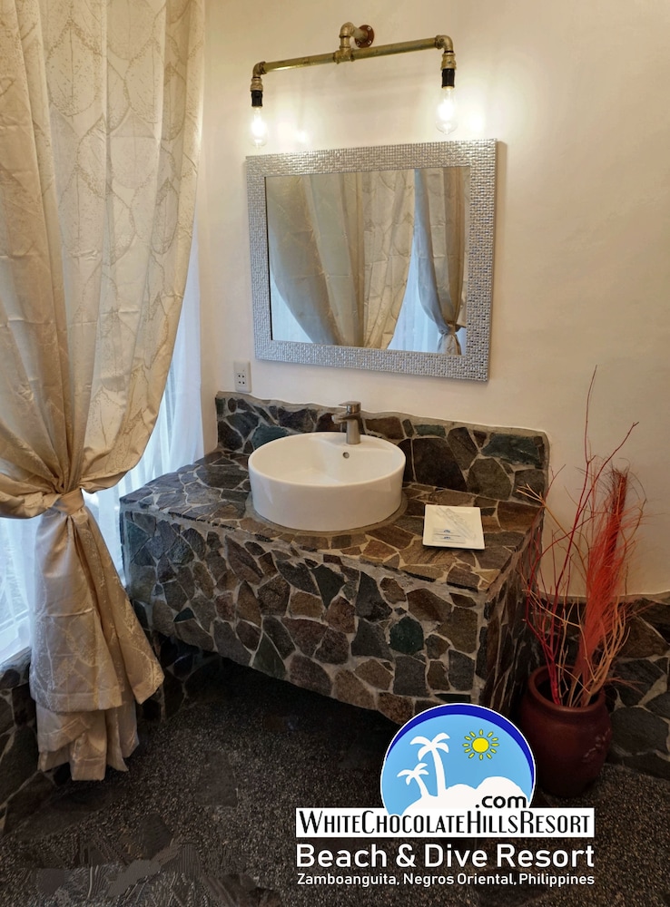 White Chocolate Hills Resort 65/72