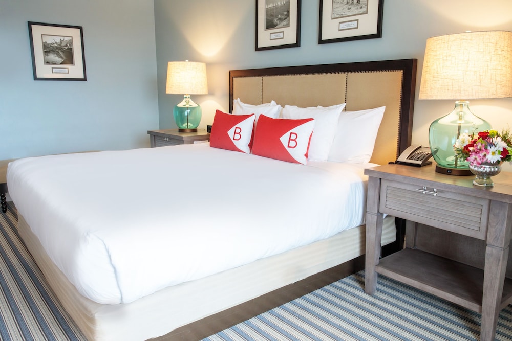 Beauport Hotel Gloucester 15/40