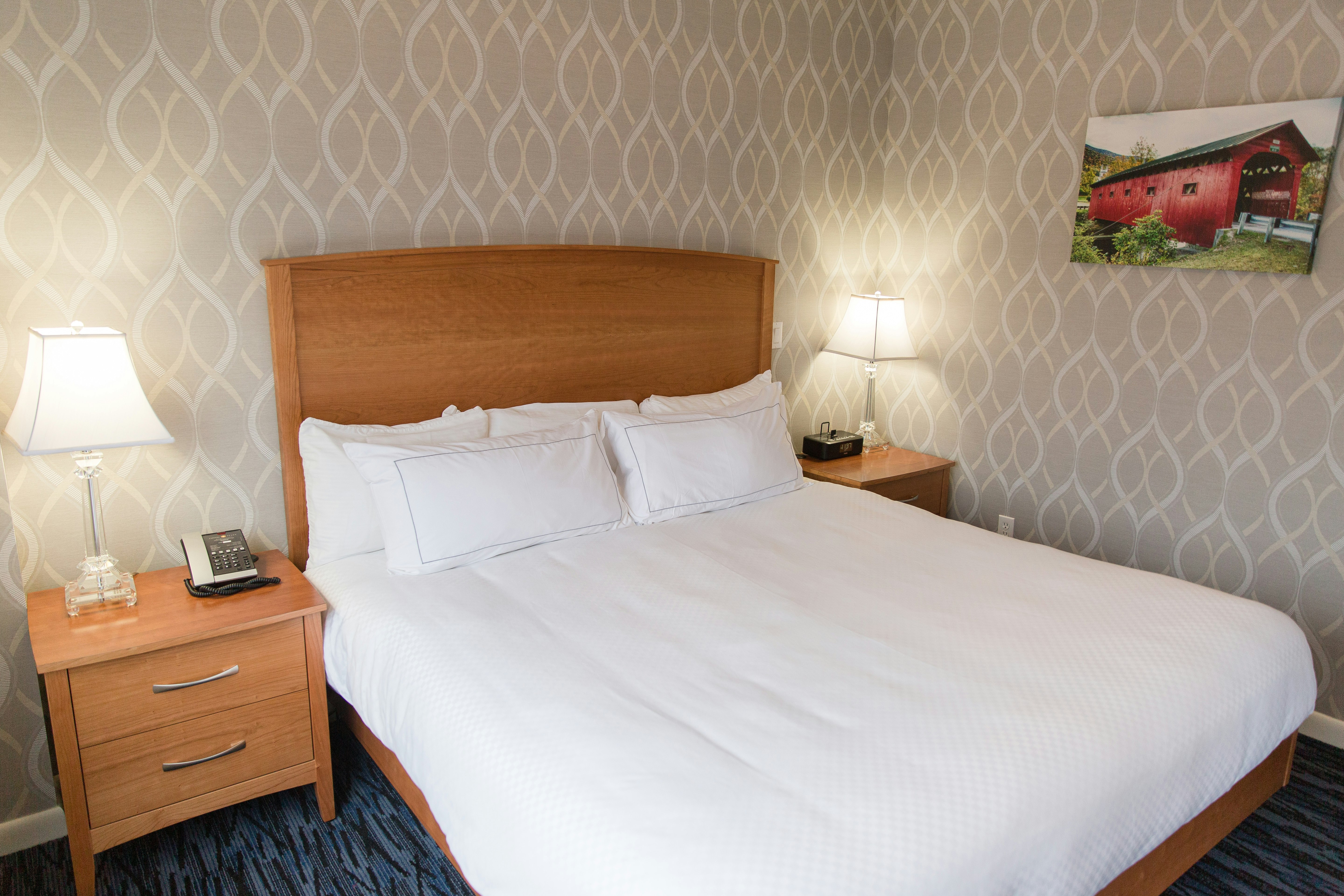 1 Bedroom, Suite, King Bed, Corner