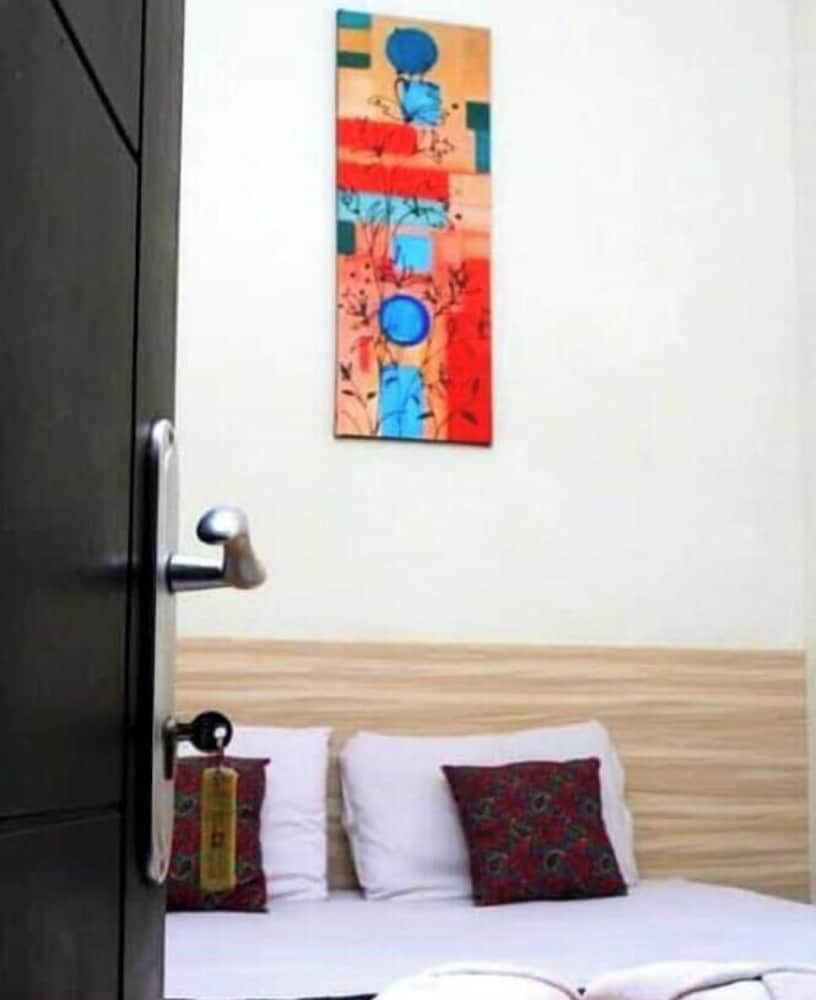 Bantal Guling Trans Bandung 29/57