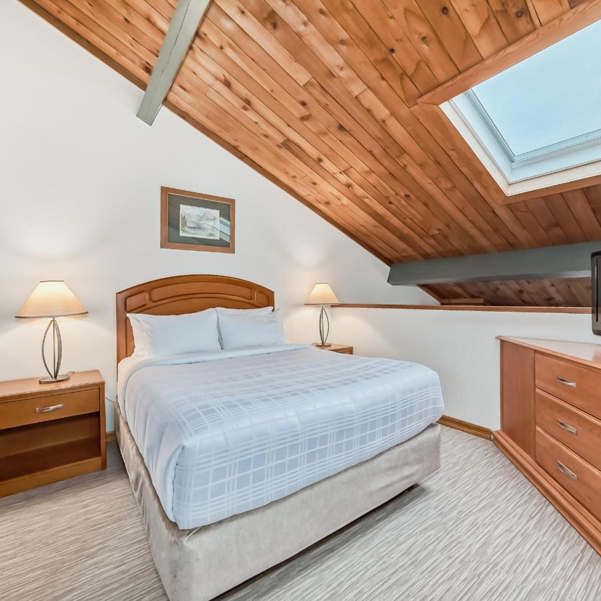 Loft, Suite, Queen Bed