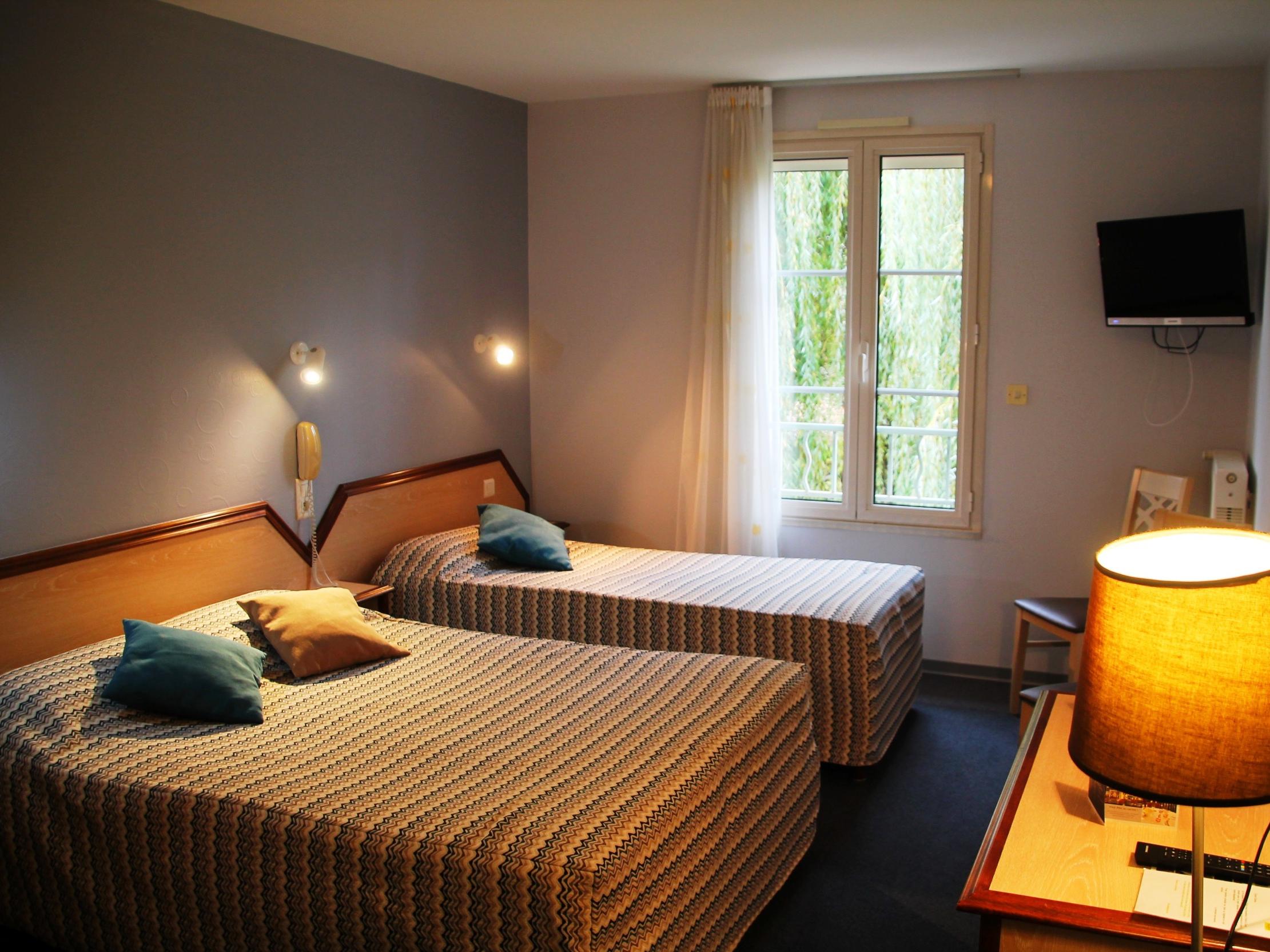 LOGIS LE CHEVAL BLANC ET LE CLOVIS 5/15
