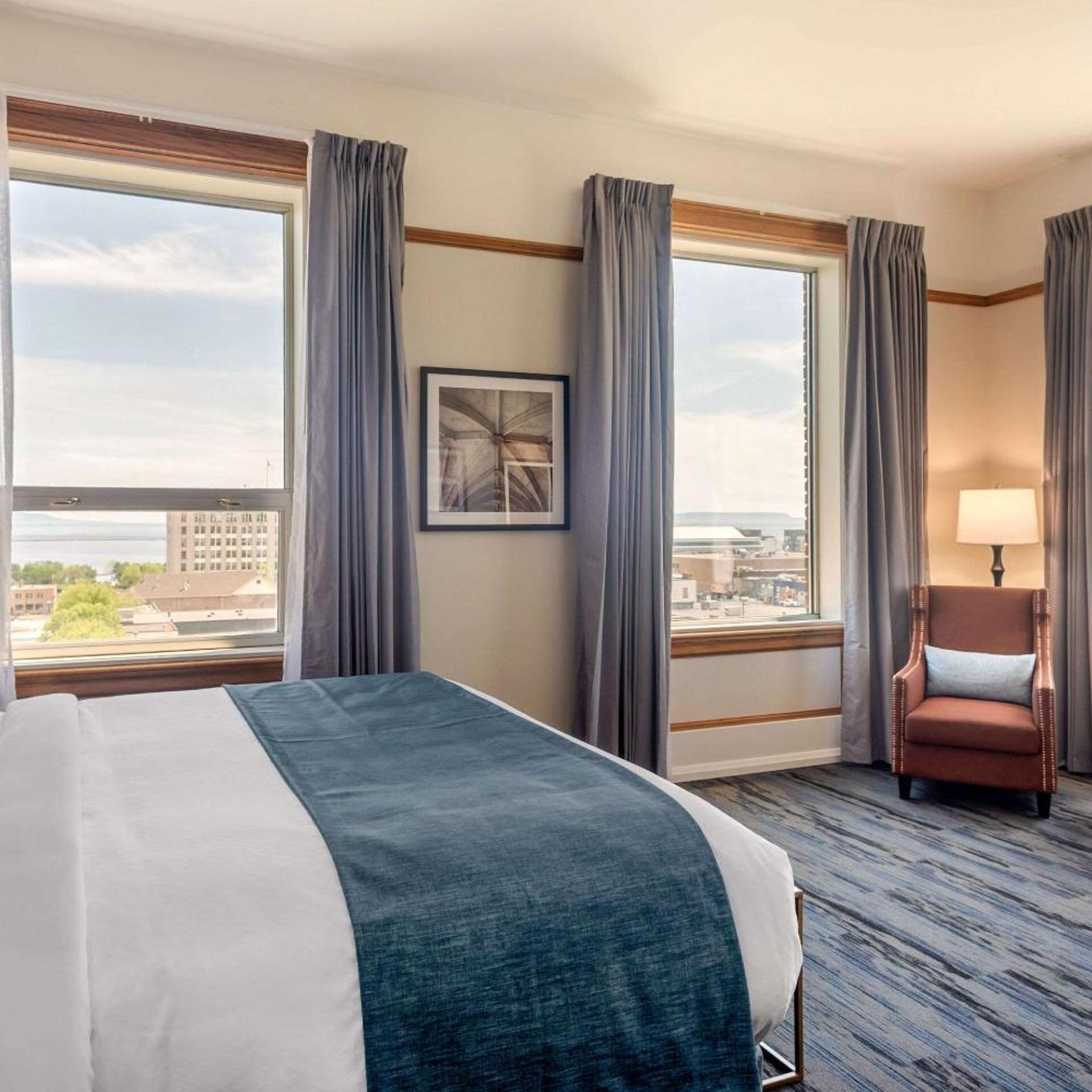 Superior, King Bed, Partial View