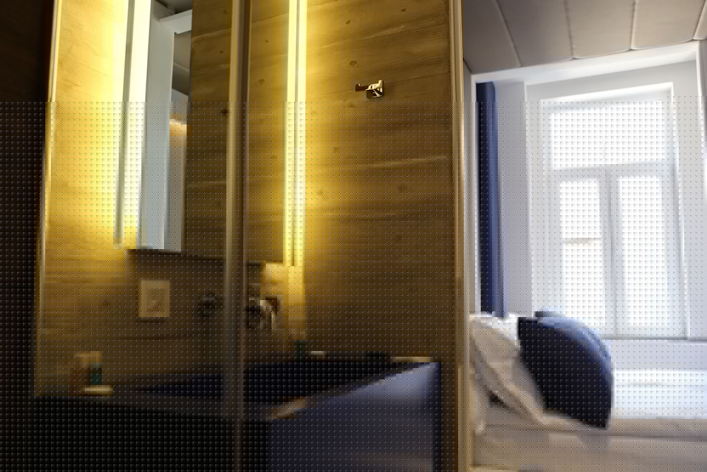 Boutique Rooms 50/50