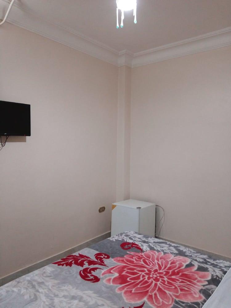 Room, Double or Twin Bed, Private Bathroom