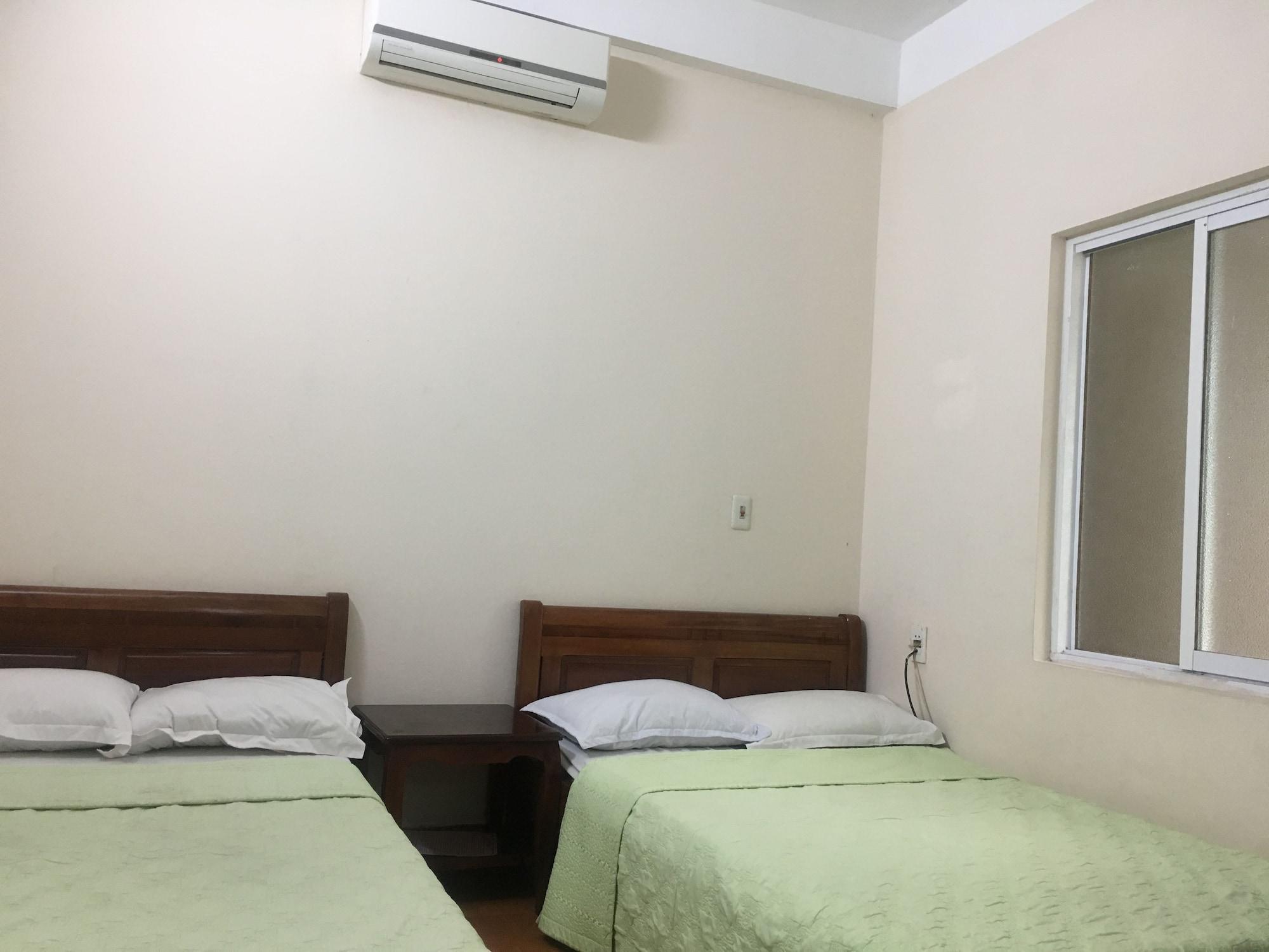 Black Pearl Cat Ba Hostel 8/14