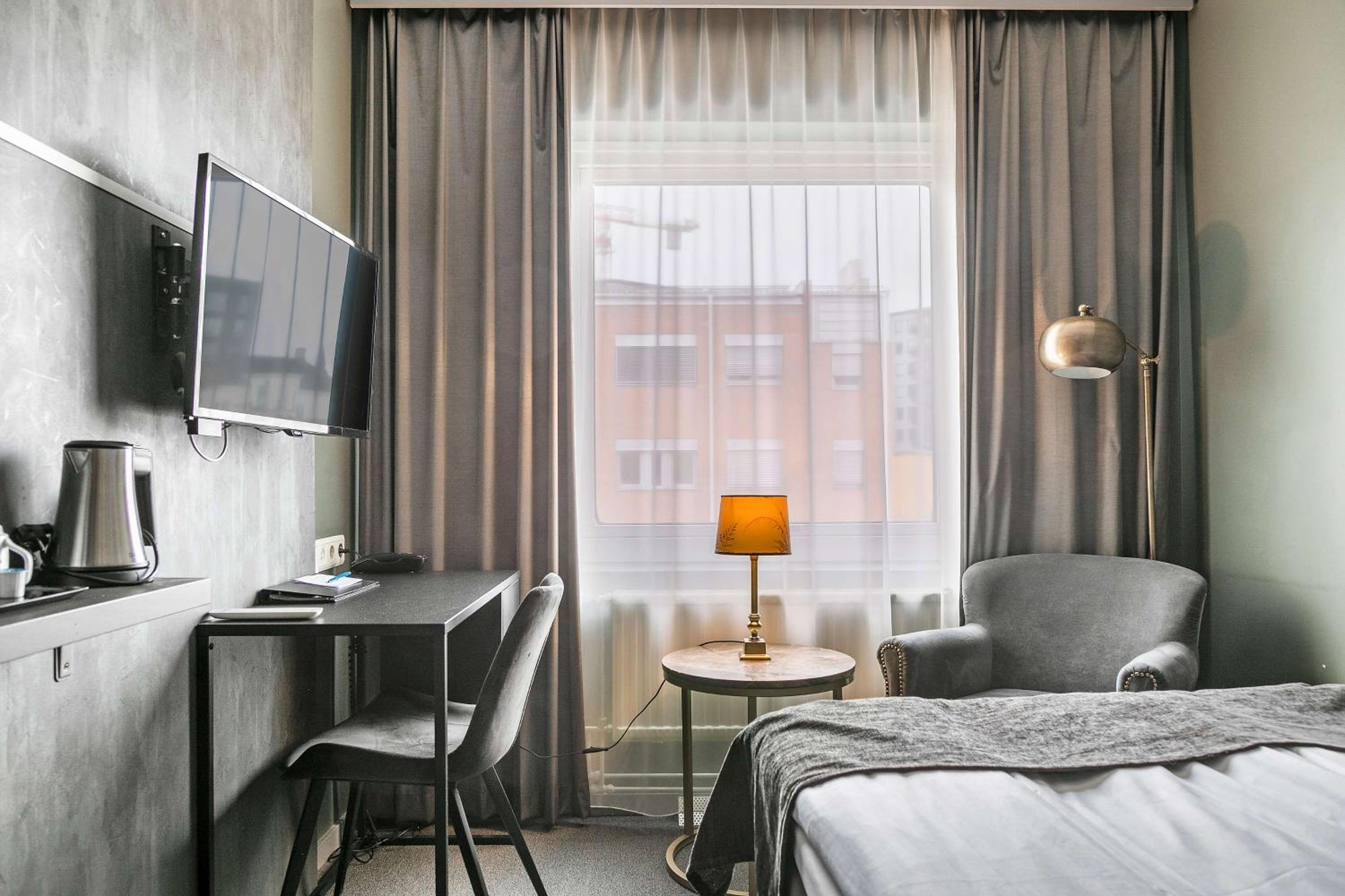 Room, Queen Bed