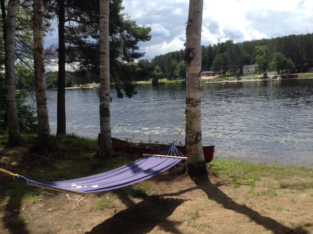 Algonquin Lakeside Inn 34/50